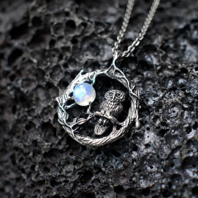 2021 New Owl Simple Moonstone Necklace