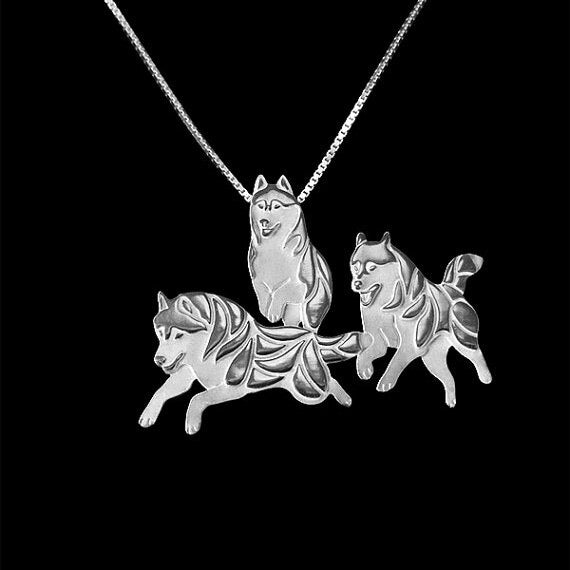 2023 New Siberian Husky Wolf in action necklace