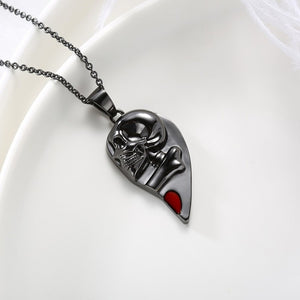 2023 New  Heart Shape Magnetic Attract Couples Skull Necklace