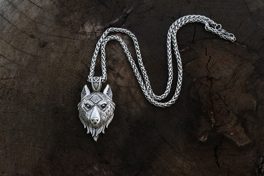 2021 New 1pcs viking wolf head necklace