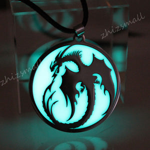 Necklace dragon GLOW in the DARK