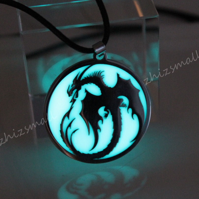 Necklace dragon GLOW in the DARK