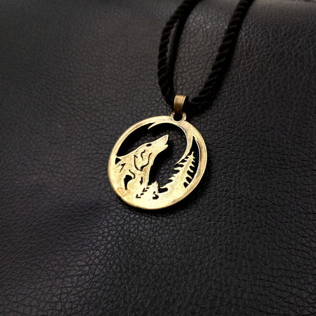 2021 gift wolf in the moon Necklace