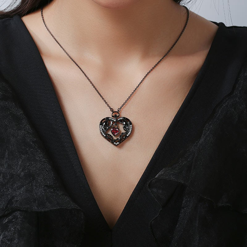 2022 New Gothic Skull Black Heart Necklaces