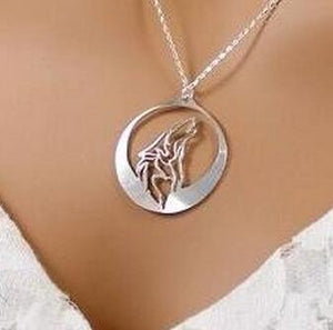 Lanseis Wolf necklace